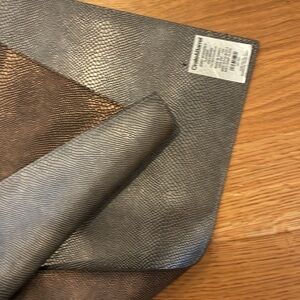 EUC 4 Crate& Barrel reversible placemats, grey/brown, Like leather (PVC)